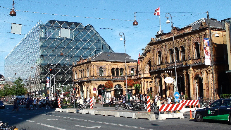 Haus des Bernsteins neben Tivoli