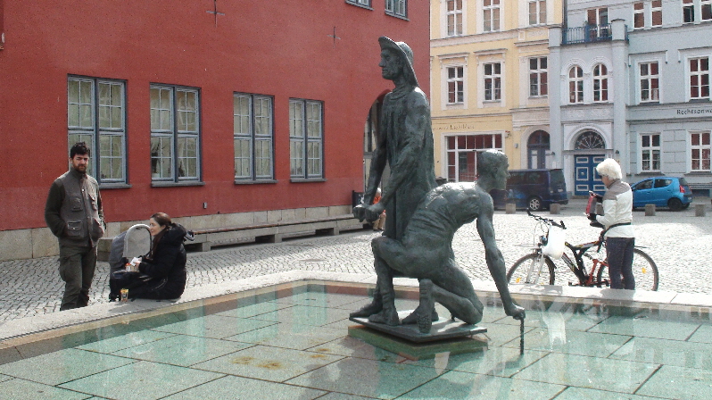 Brunnen Lange Straße