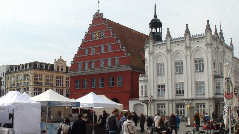 Rathaus (rot)