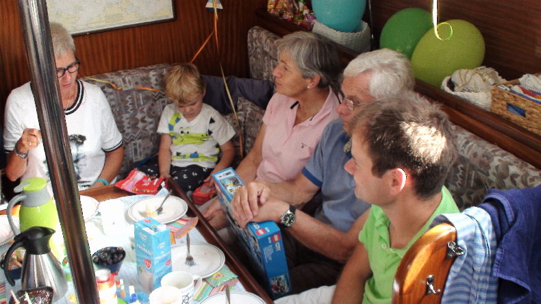 Geburtstagsgäste auf Steuerbord