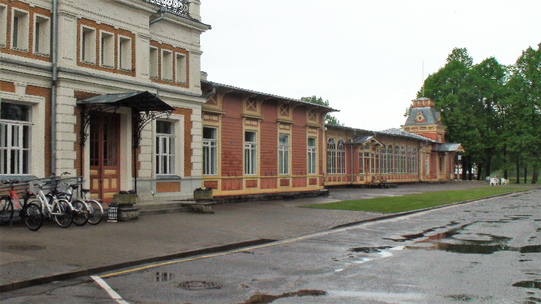 ehemaliger Bahnhof, 1911 extra für den Zaren erbaut