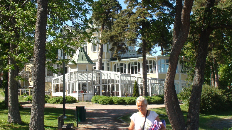Hotel am Hafen mit Restaurant (noch geschlossen) in Kotka