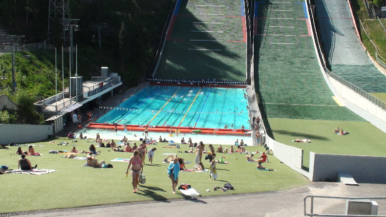Schwimmbad von Lahti im Sommer ...