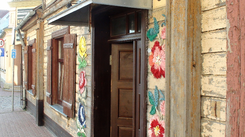 kein Anstrich aber Stoffblumen