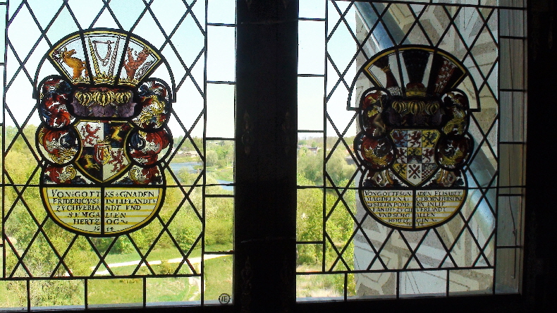 Wappenfenster Richtung Stellplatz