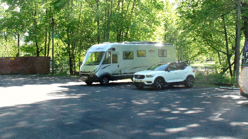 Parkplatz unterhalb der Burg an der Vilna