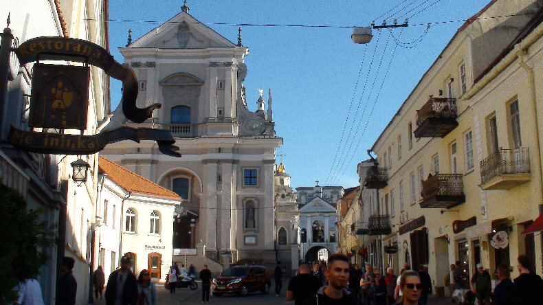 Heilig Geist Kiche und Stadttor Morgenröte