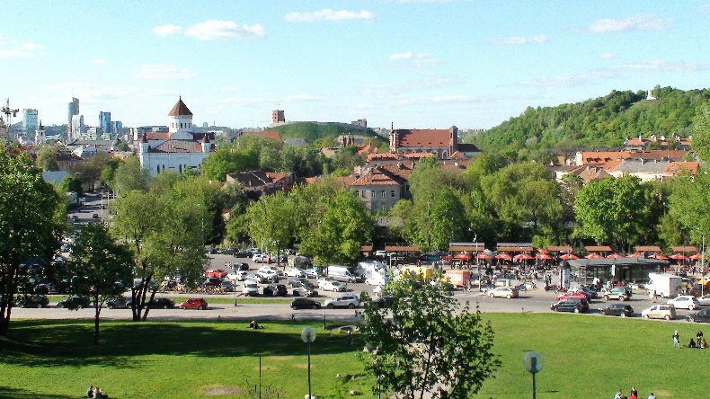 Künsterviertel mit Alexander-Newski-Kathedrale (hinter der Vilna)