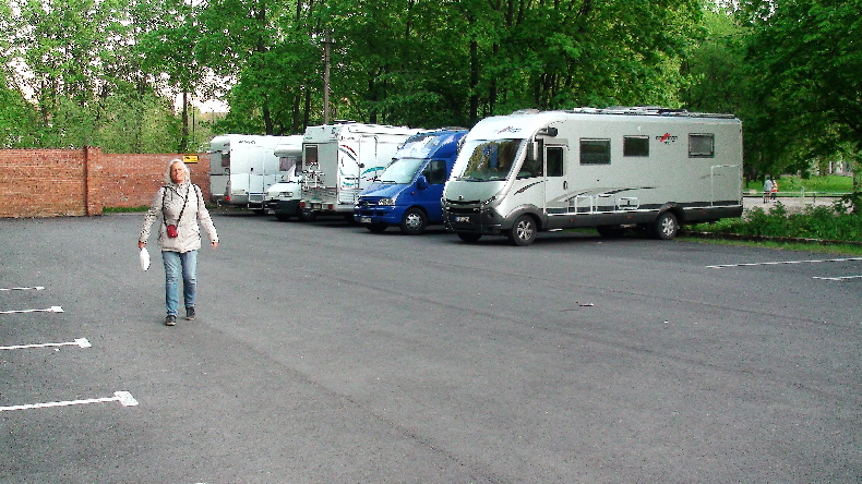 deutsches Womo mit 4 polnischen Brüdern