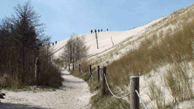 Düne Laka Góra Aufstieg