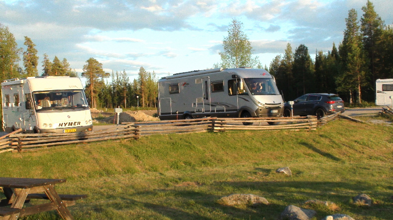offizieller Stellplatz auf dem Polarkreis
