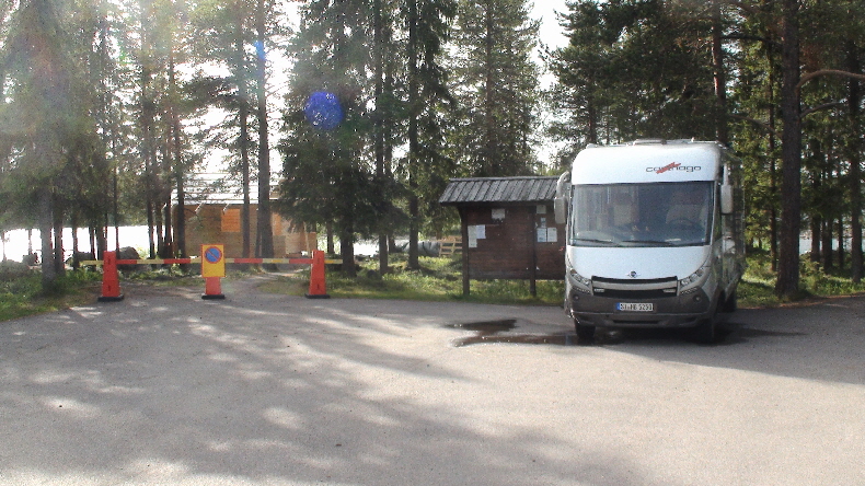 Stellplatz linkes Flussufer