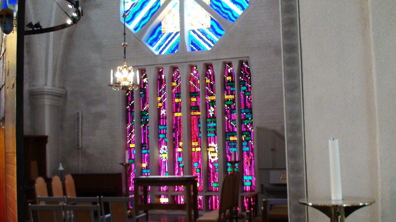 Fenster hinter dem Altar